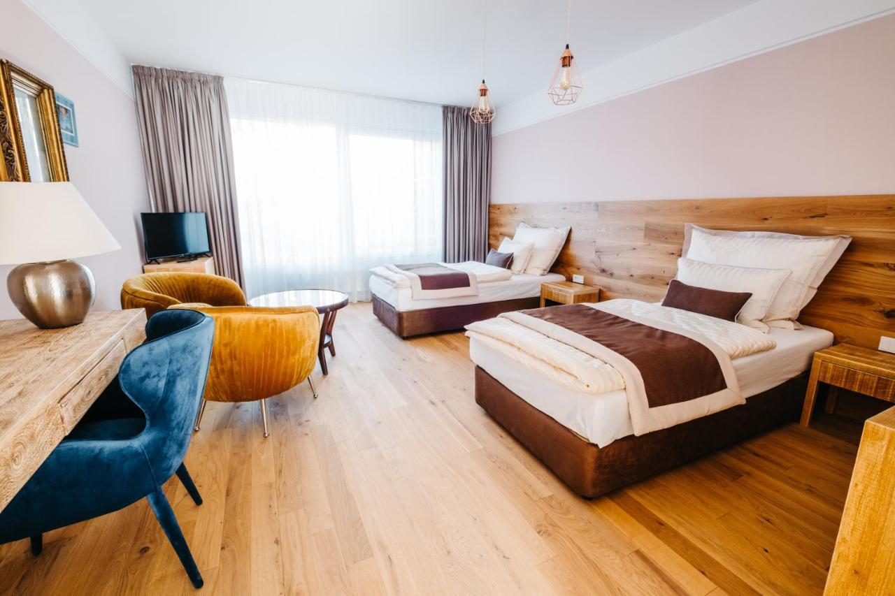 Boutique Hotel Corso Řevnice Екстериор снимка