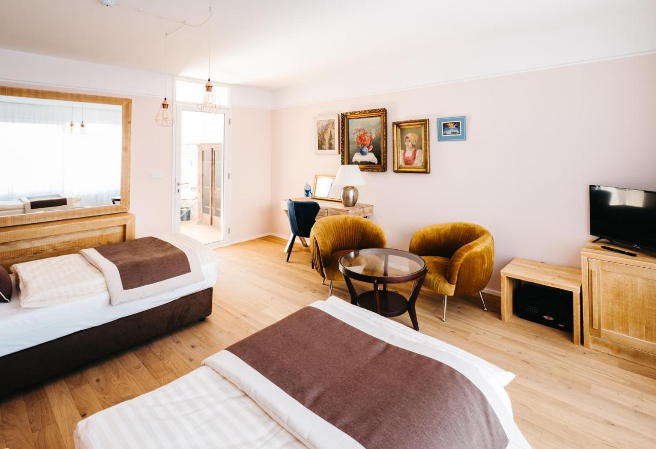 Boutique Hotel Corso Řevnice Екстериор снимка