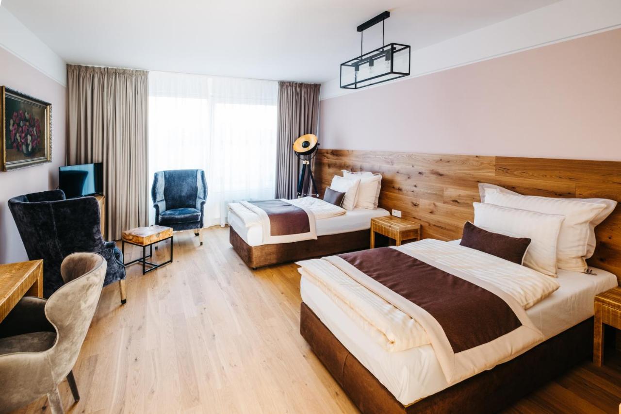 Boutique Hotel Corso Řevnice Екстериор снимка