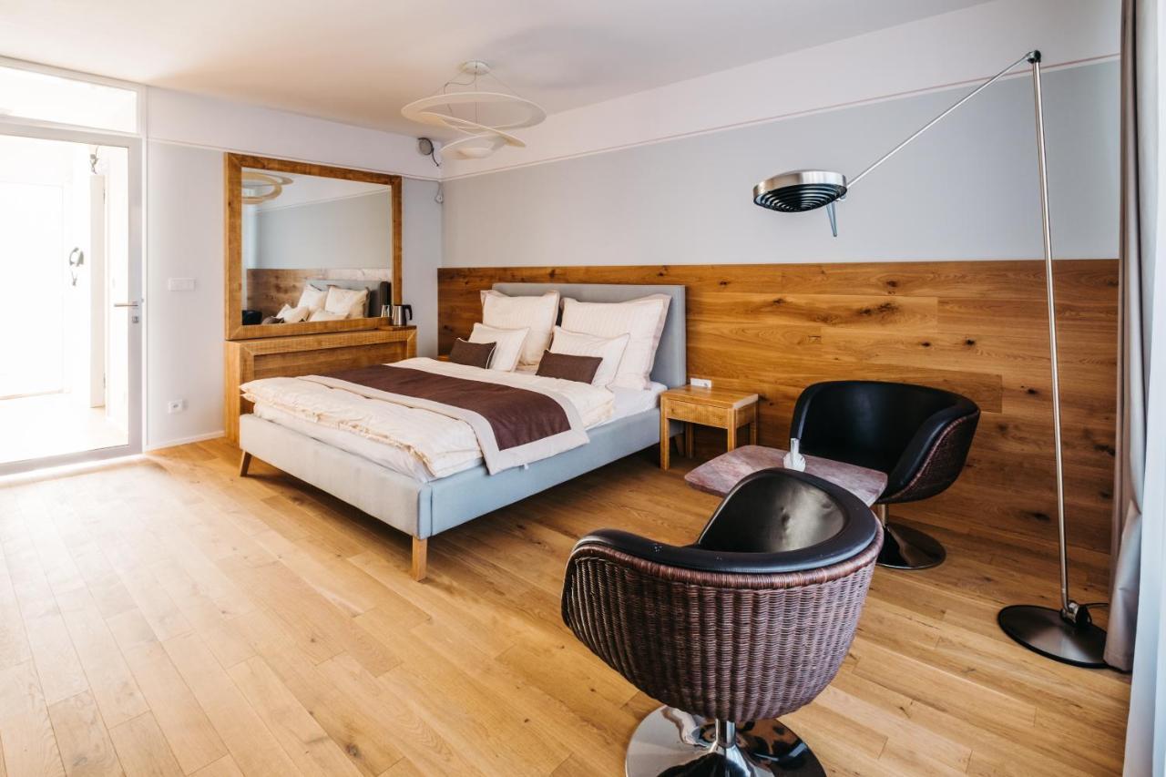 Boutique Hotel Corso Řevnice Екстериор снимка